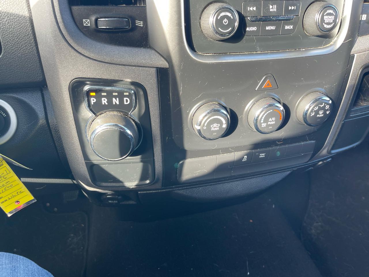 RAM 1500 2WD Crew Cab 140.5" SLT 2016