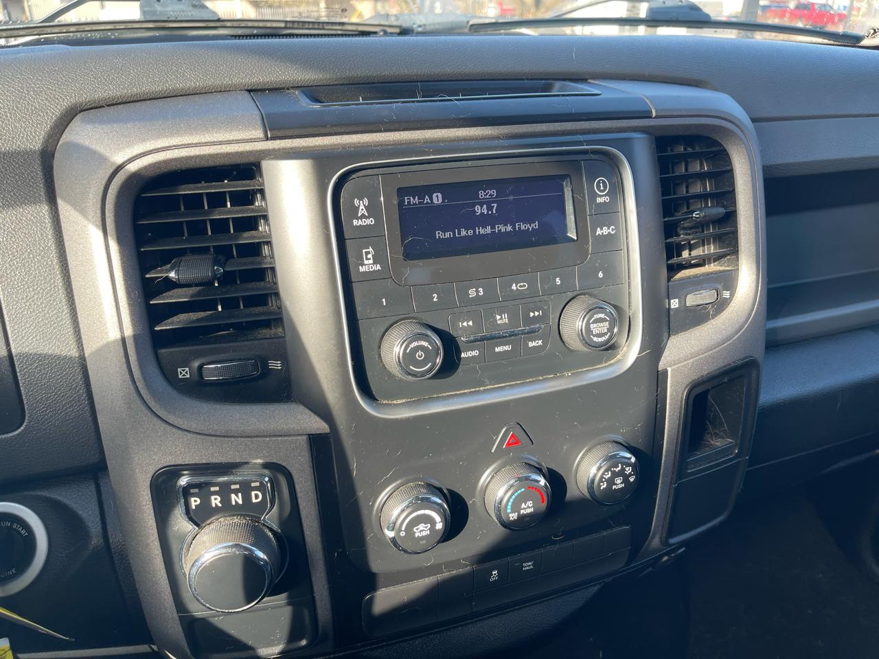 RAM 1500 2WD Crew Cab 140.5" SLT 2016