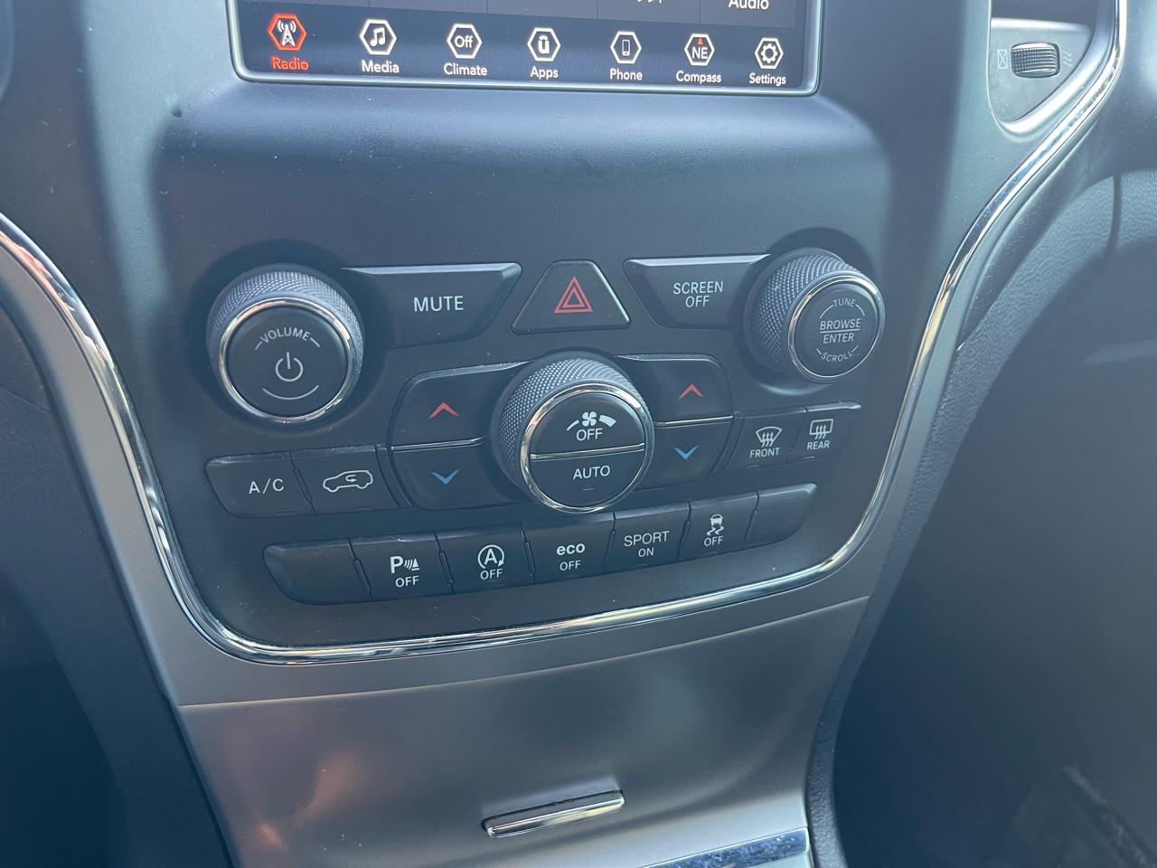 Jeep Grand Cherokee Laredo 2WD 2018