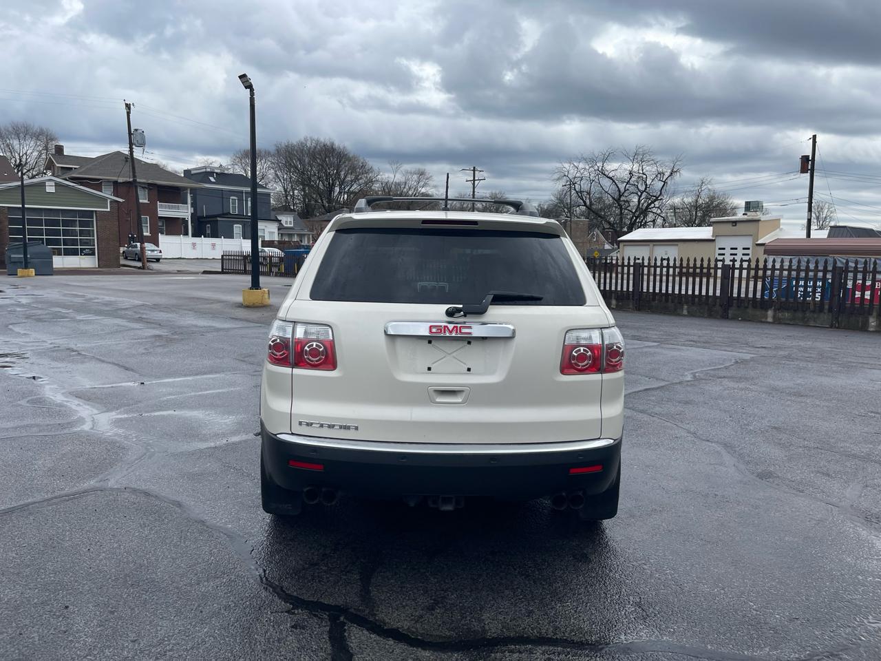 GMC Acadia SLT-2 FWD 2011