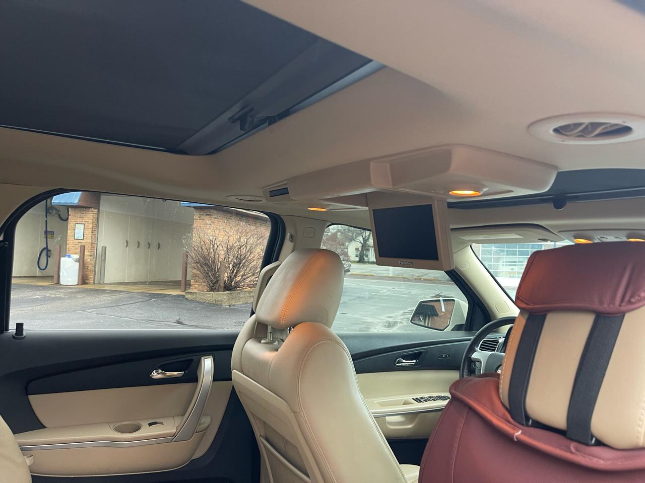 GMC Acadia SLT-2 FWD 2011