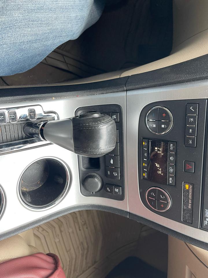 GMC Acadia SLT-2 FWD 2011