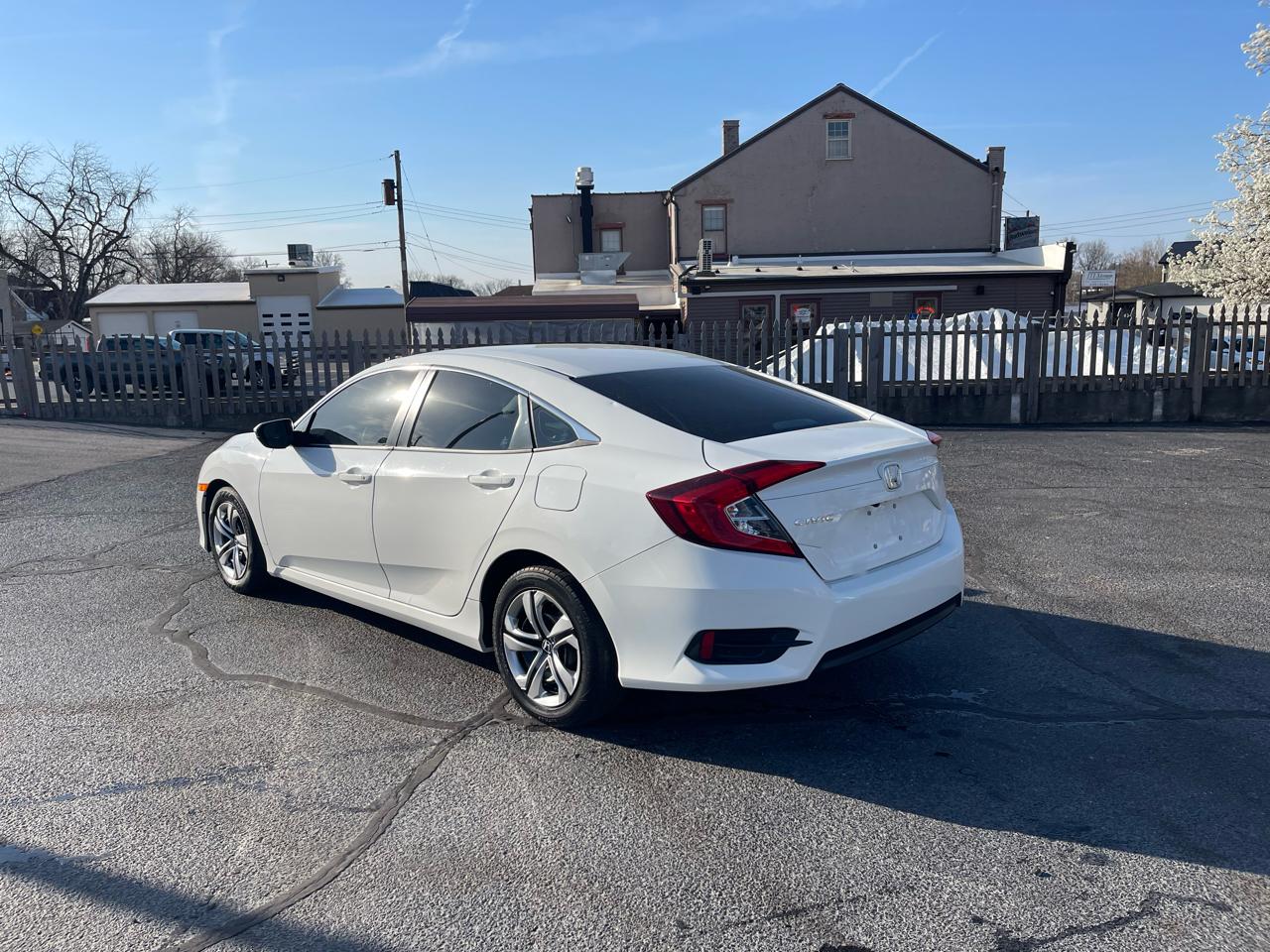 Honda Civic 4dr Sdn LX Auto 2017
