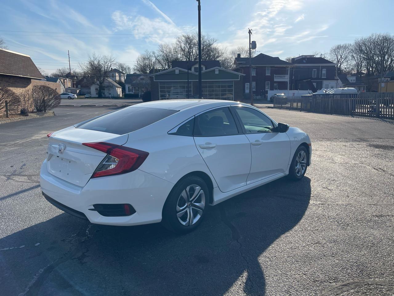 Honda Civic 4dr Sdn LX Auto 2017