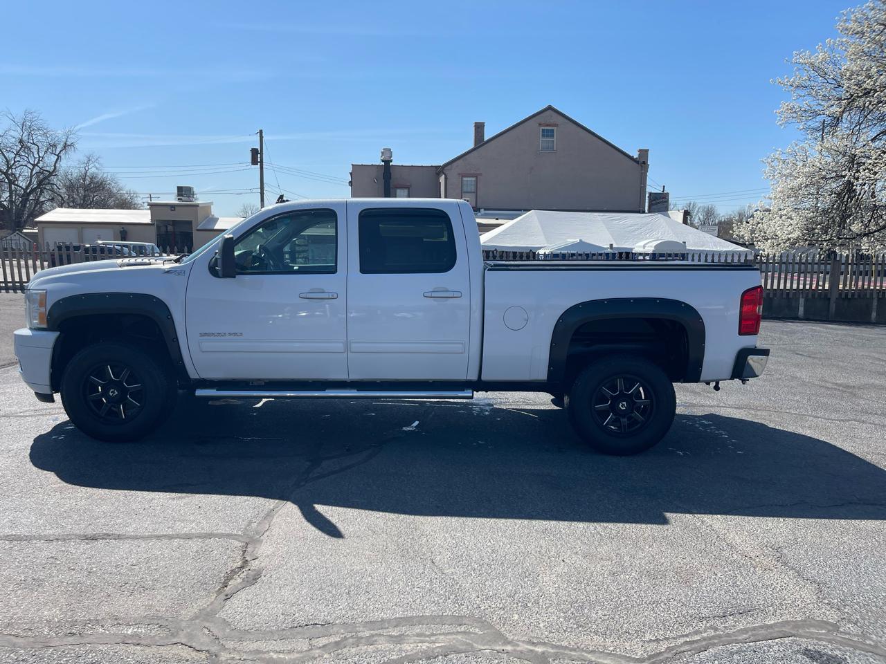 Chevrolet Silverado 2500HD LT Crew Cab 4WD 2014