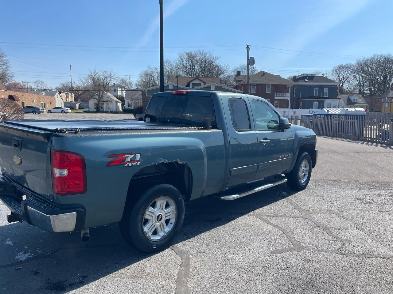 Chevrolet Silverado 1500 Ext Cab 157.5" WB 4WD Z71 2009