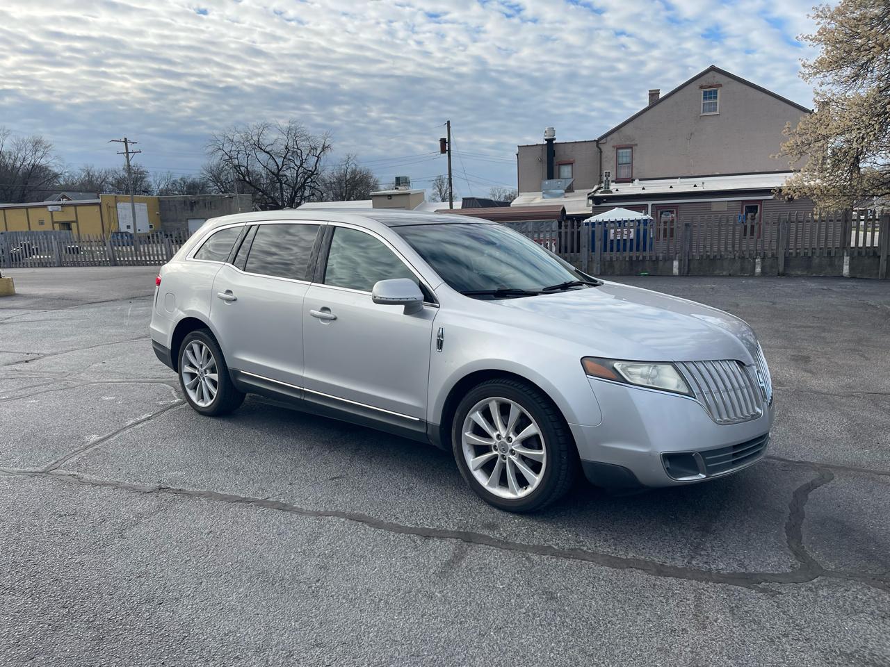 Lincoln MKT AWD 2010