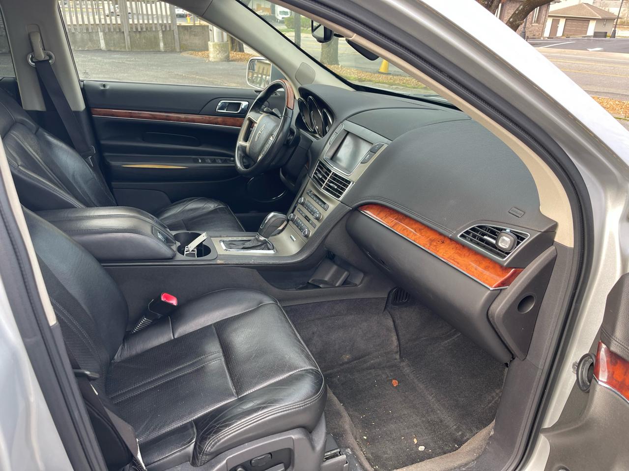 Lincoln MKT AWD 2010