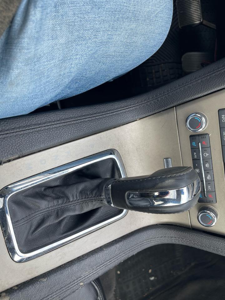 Lincoln MKT AWD 2010