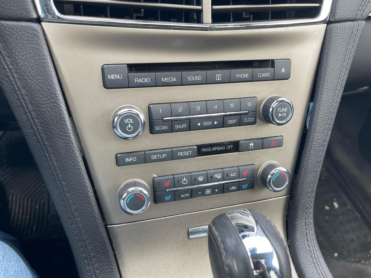 Lincoln MKT AWD 2010