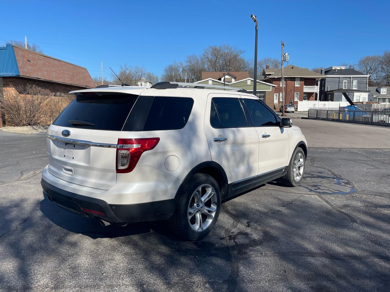Ford Explorer Limited FWD 2012