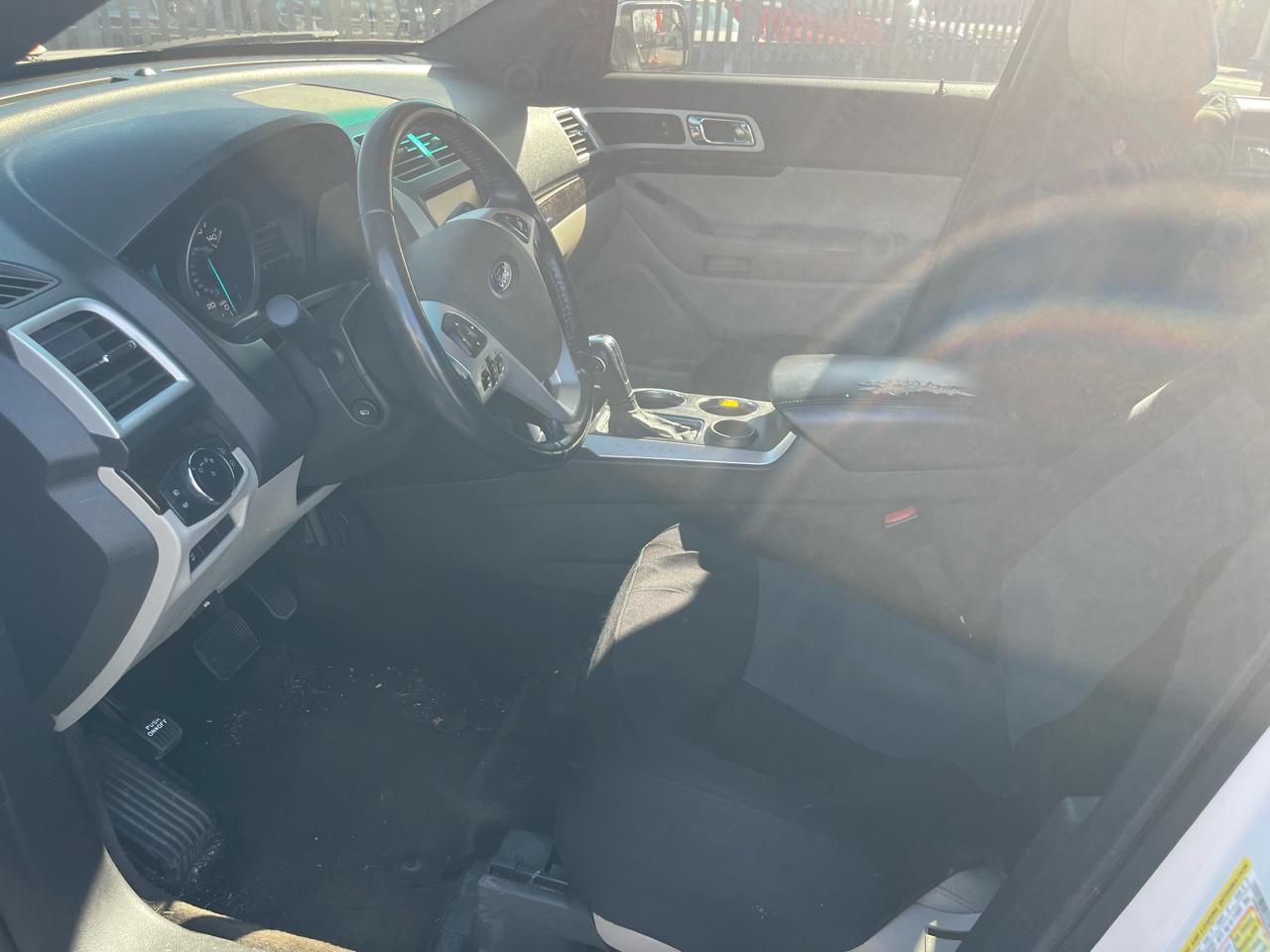 Ford Explorer Limited FWD 2012