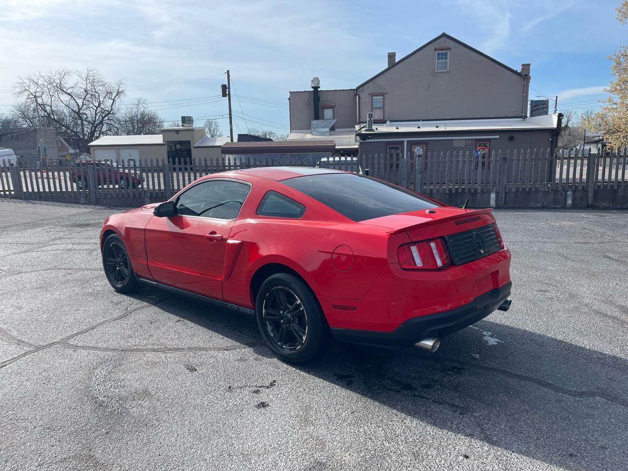 Ford Mustang V6 Coupe 2012
