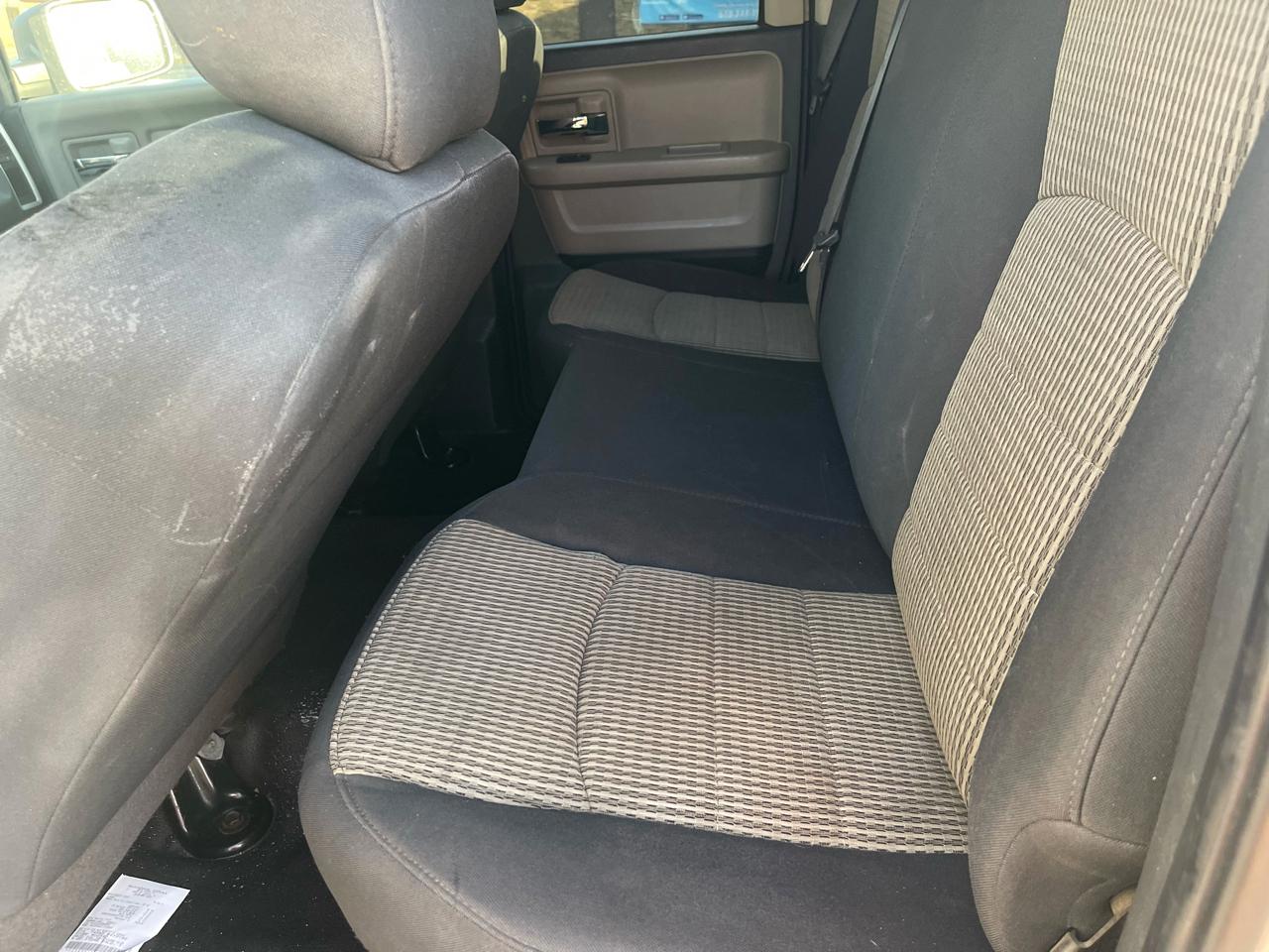 RAM 1500 4WD Quad Cab 140.5" SLT 2011