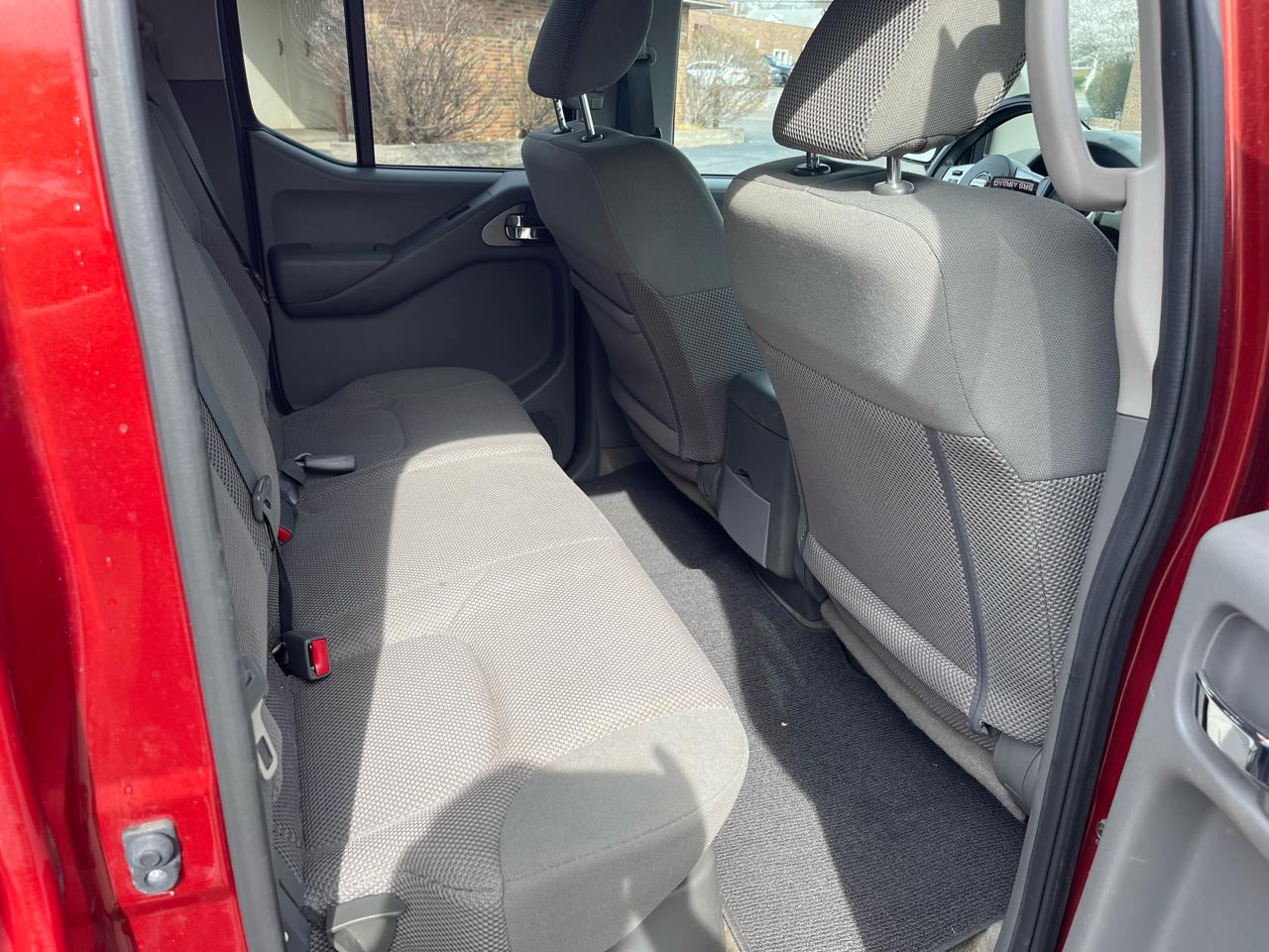 Nissan Frontier 4WD Crew Cab SWB Auto SV 2016