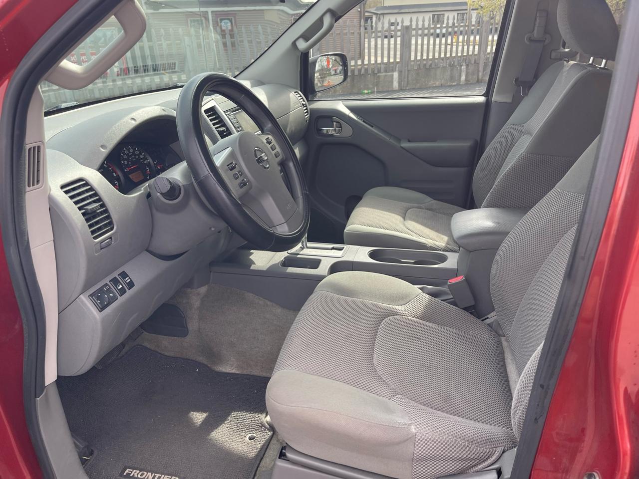 Nissan Frontier 4WD Crew Cab SWB Auto SV 2016