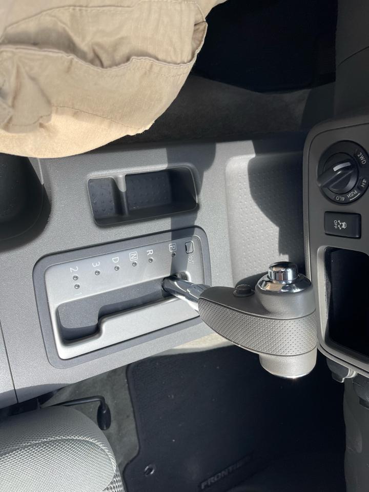 Nissan Frontier 4WD Crew Cab SWB Auto SV 2016