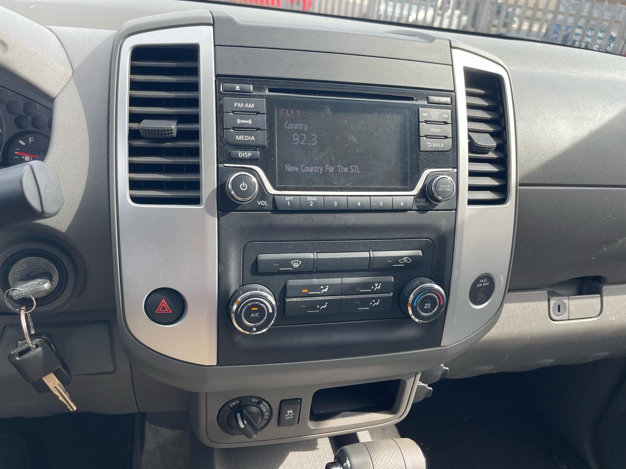 Nissan Frontier 4WD Crew Cab SWB Auto SV 2016