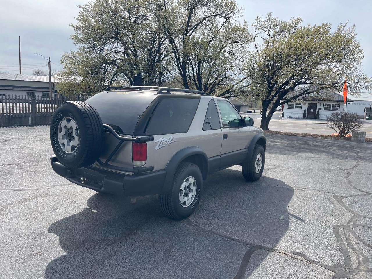 Chevrolet Blazer 2-Door 4WD LS 2003