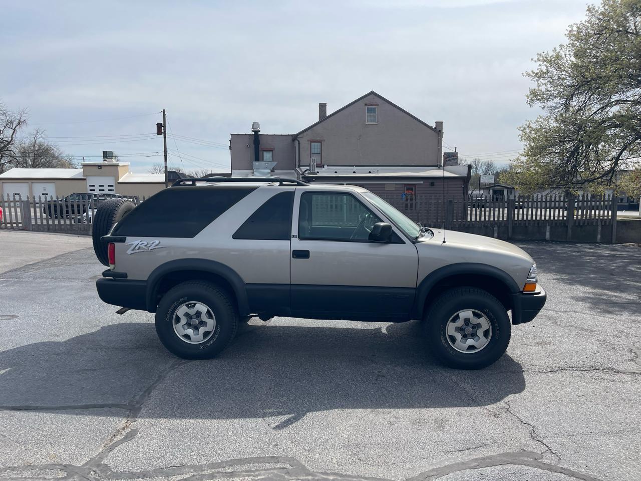 Chevrolet Blazer 2-Door 4WD LS 2003