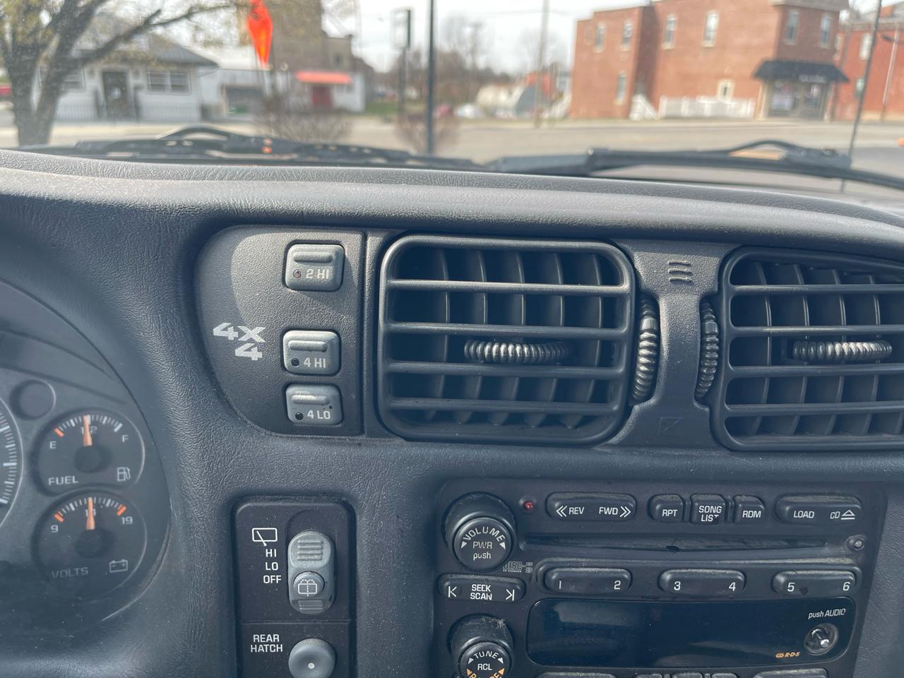 Chevrolet Blazer 2-Door 4WD LS 2003