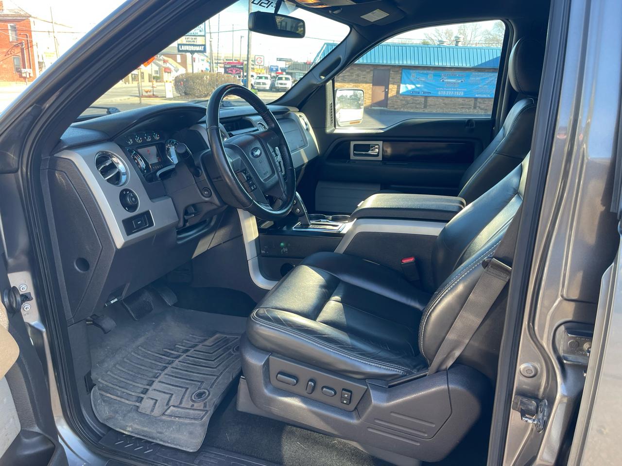 Ford F-150 4WD SuperCrew 150" FX4 2011