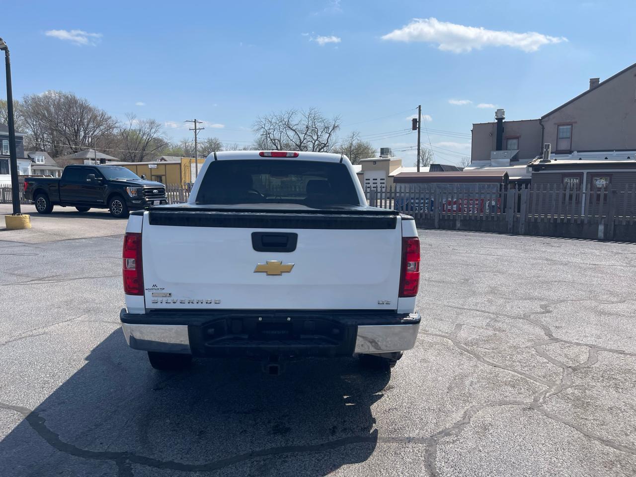 Chevrolet Silverado 1500 4WD Crew Cab 143.5" LTZ 2011