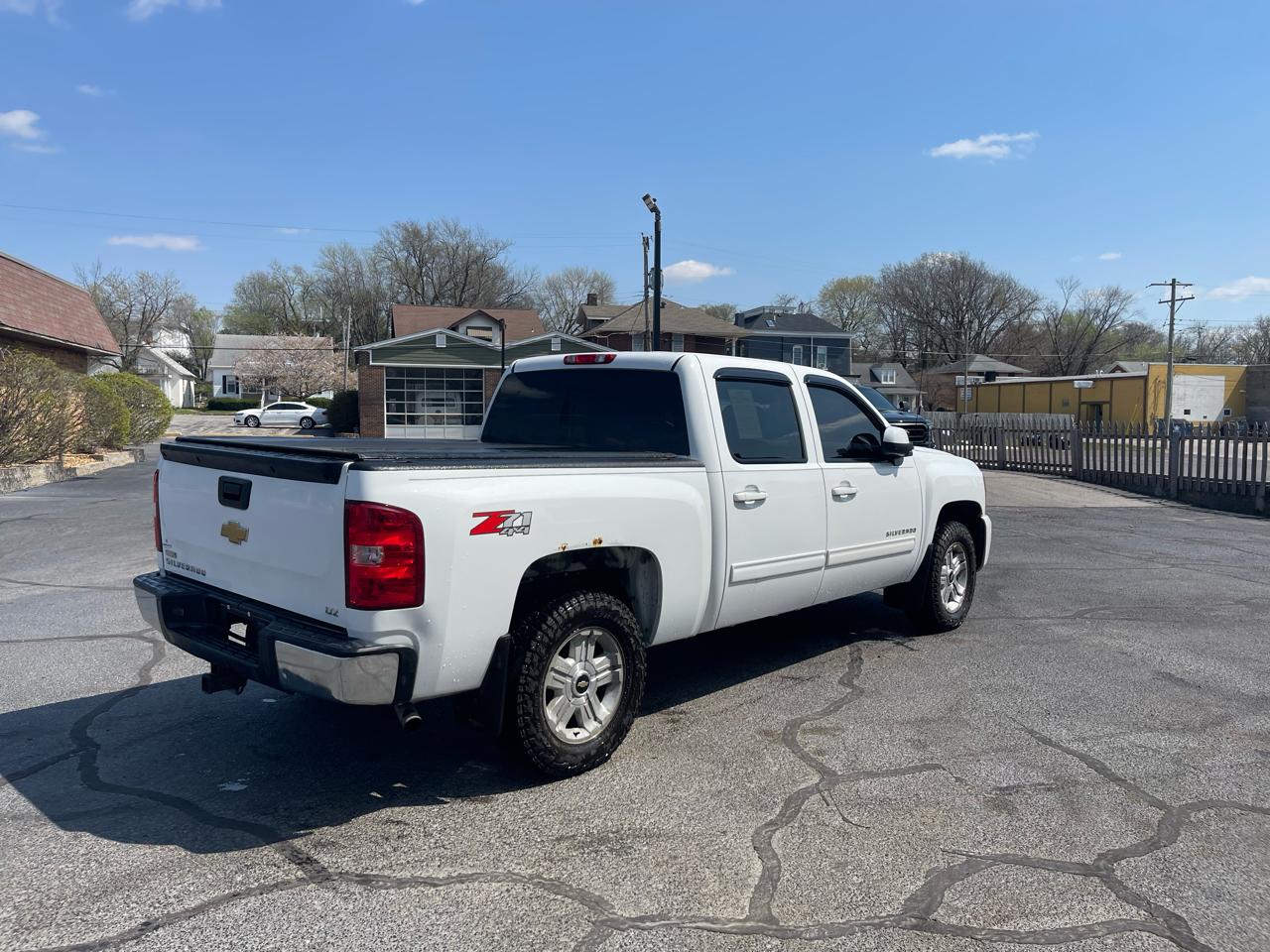 Chevrolet Silverado 1500 4WD Crew Cab 143.5" LTZ 2011
