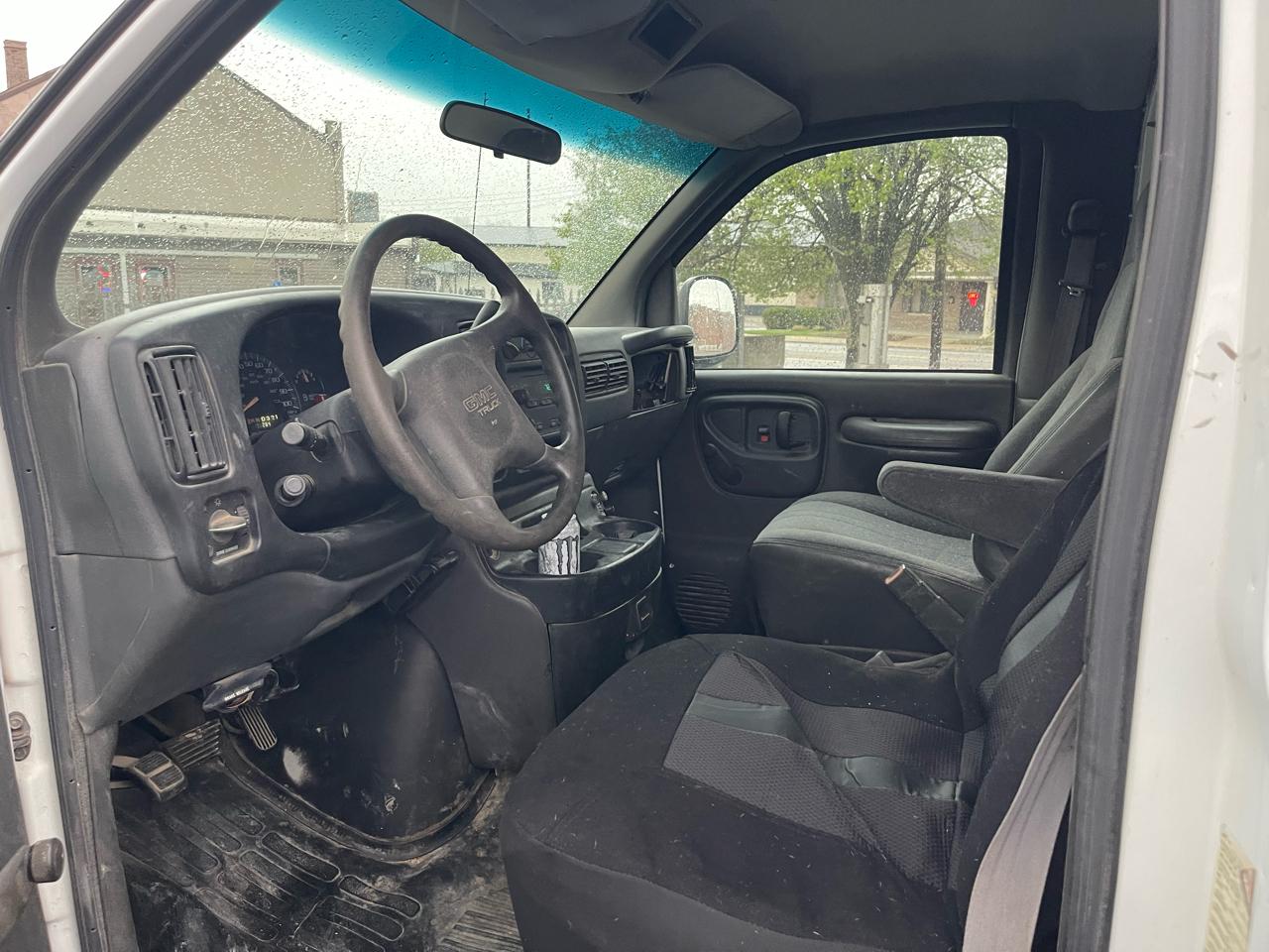 GMC Savana G3500 Cargo 2002