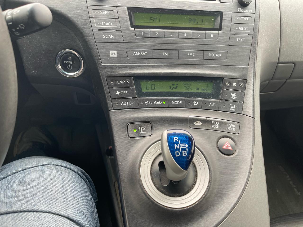 Toyota Prius Prius V 2010