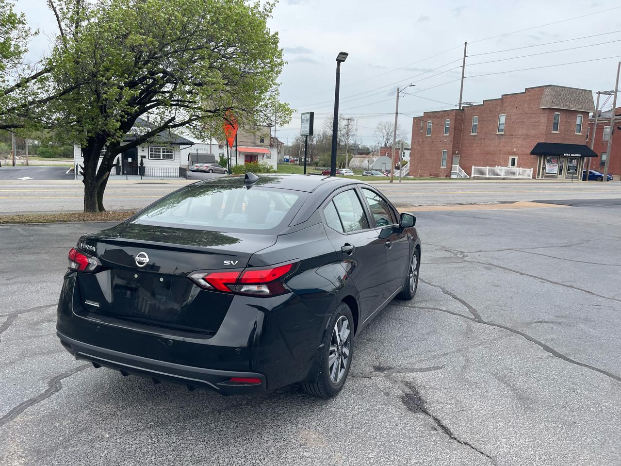 Nissan Versa SV 2020