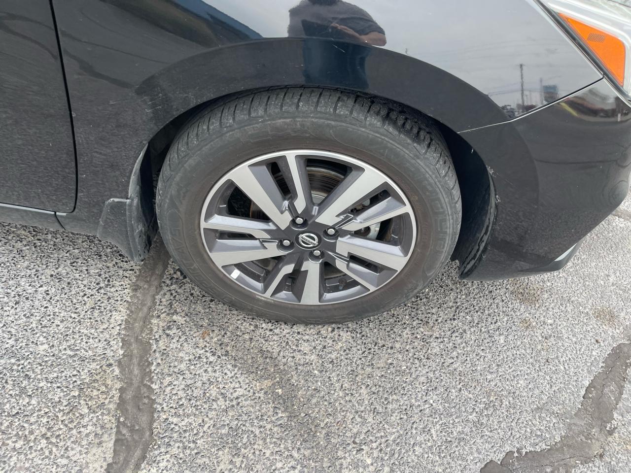 Nissan Versa SV 2020