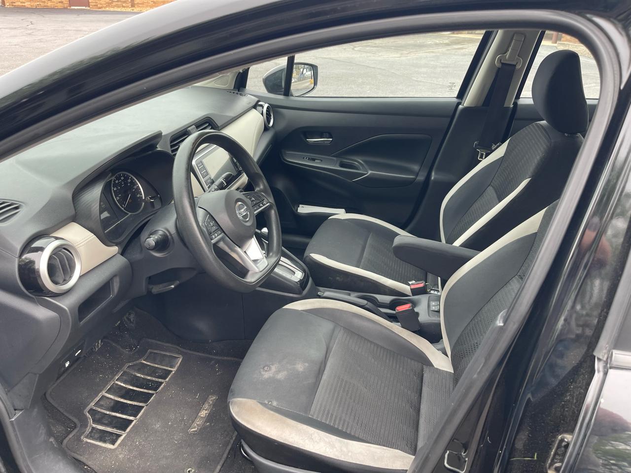 Nissan Versa SV 2020