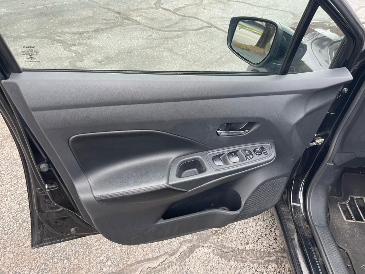 Nissan Versa SV 2020