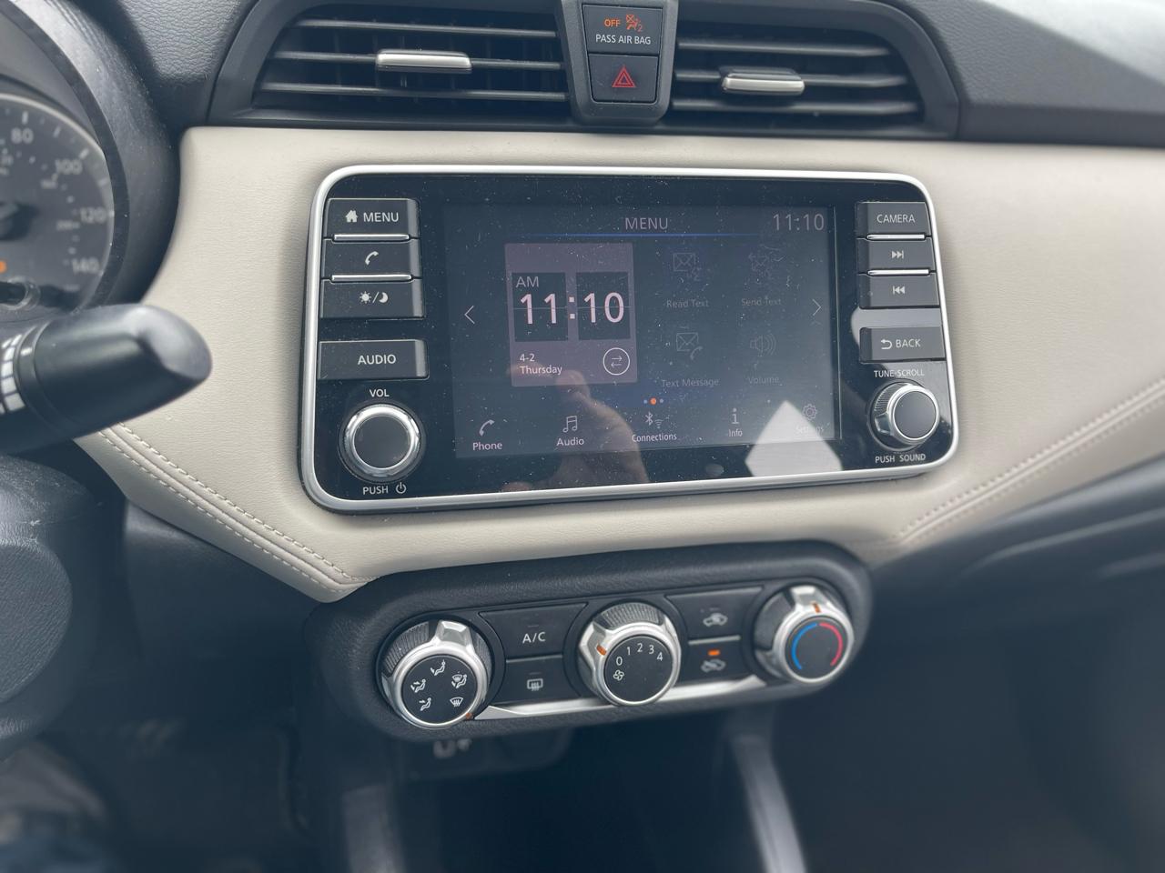 Nissan Versa SV 2020