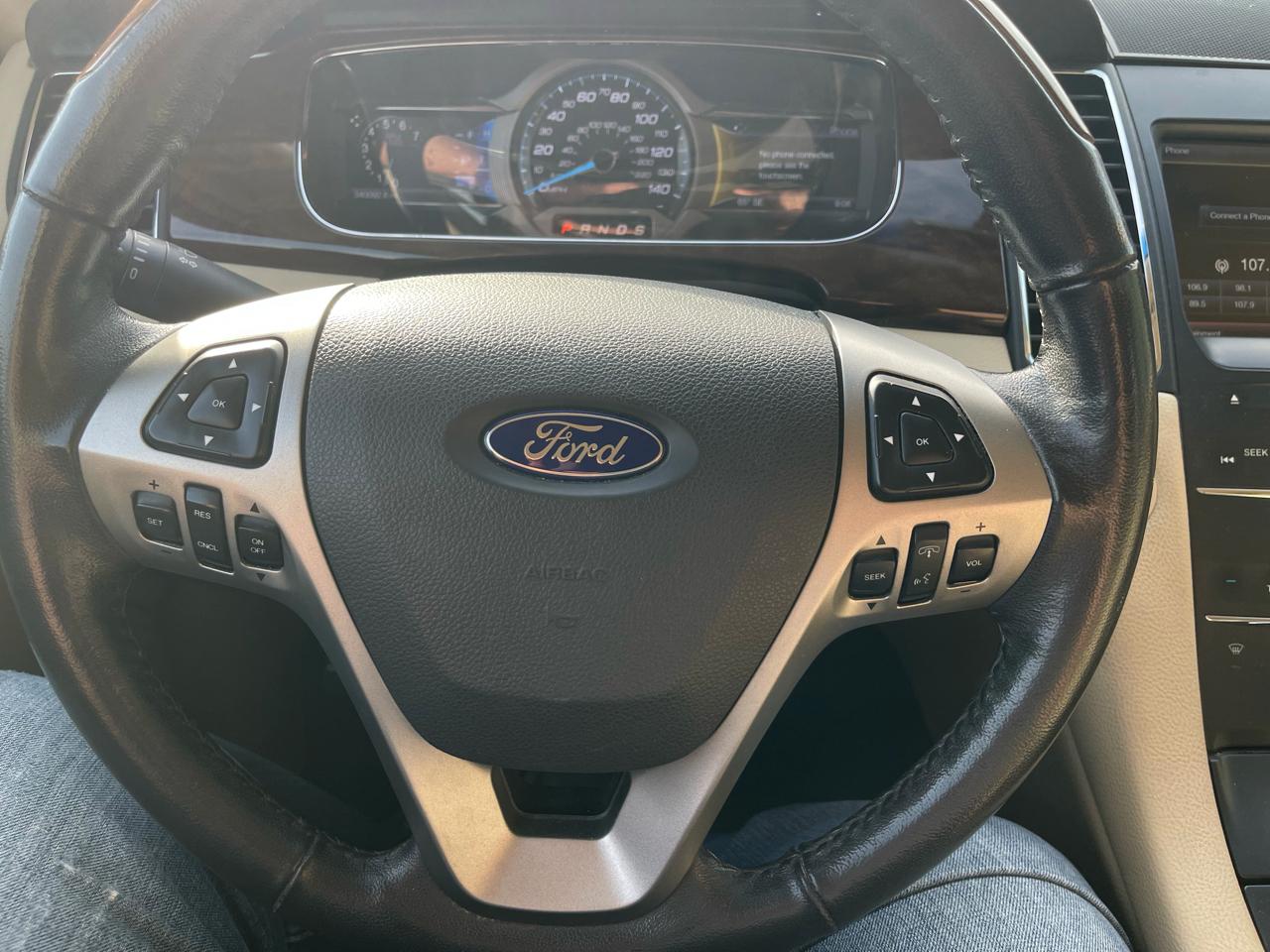 Ford Taurus Limited FWD 2014