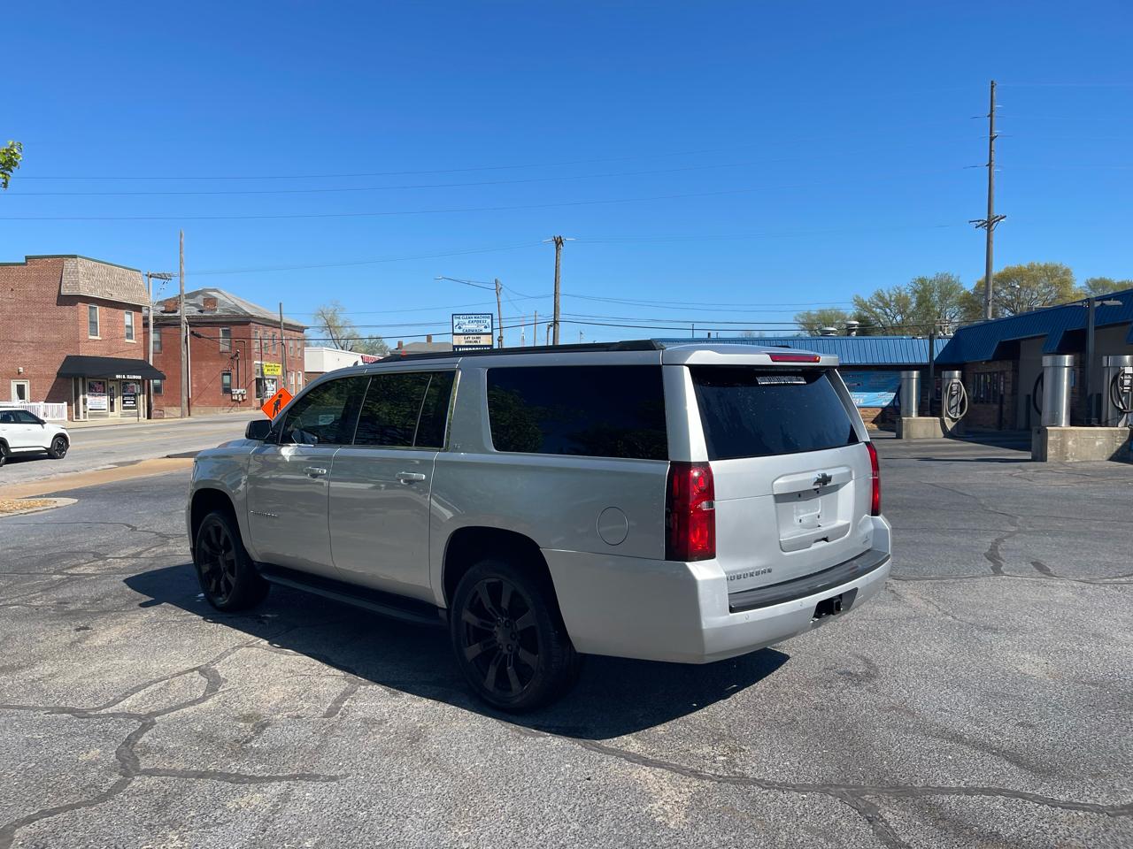 Chevrolet Suburban LT 2WD 2017