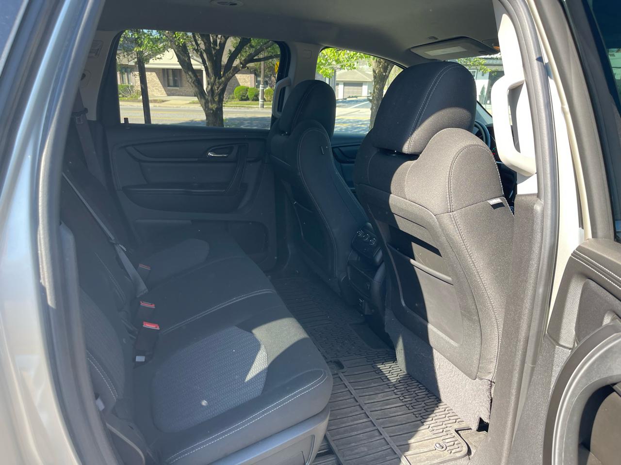 Chevrolet Traverse 1LT FWD 2015