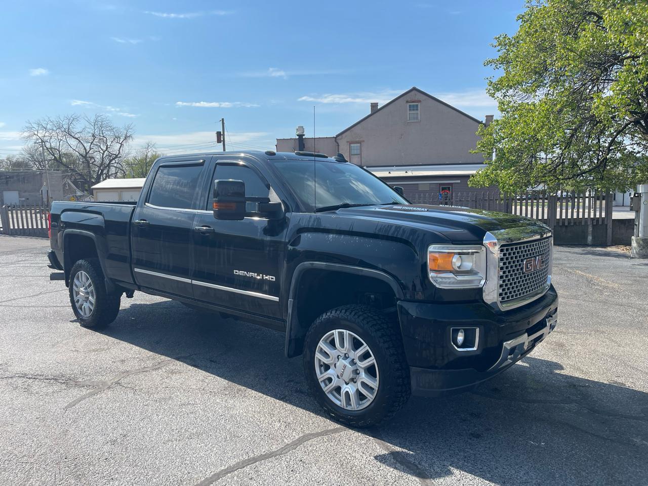 GMC Sierra 2500HD Denali Crew Cab 4WD 2015