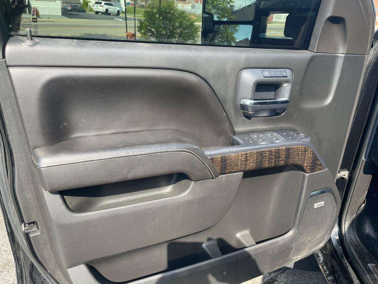 GMC Sierra 2500HD Denali Crew Cab 4WD 2015