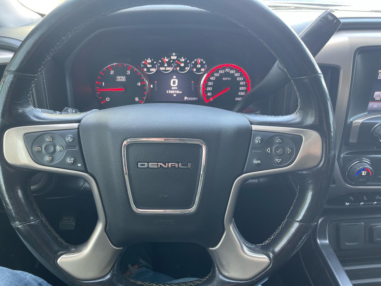 GMC Sierra 2500HD Denali Crew Cab 4WD 2015