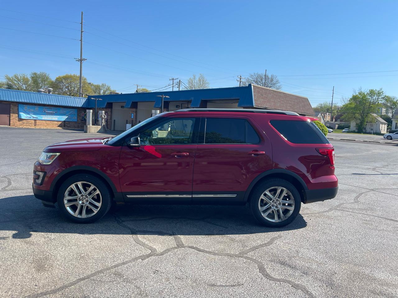 Ford Explorer 4WD 4dr V6 XLT 2016