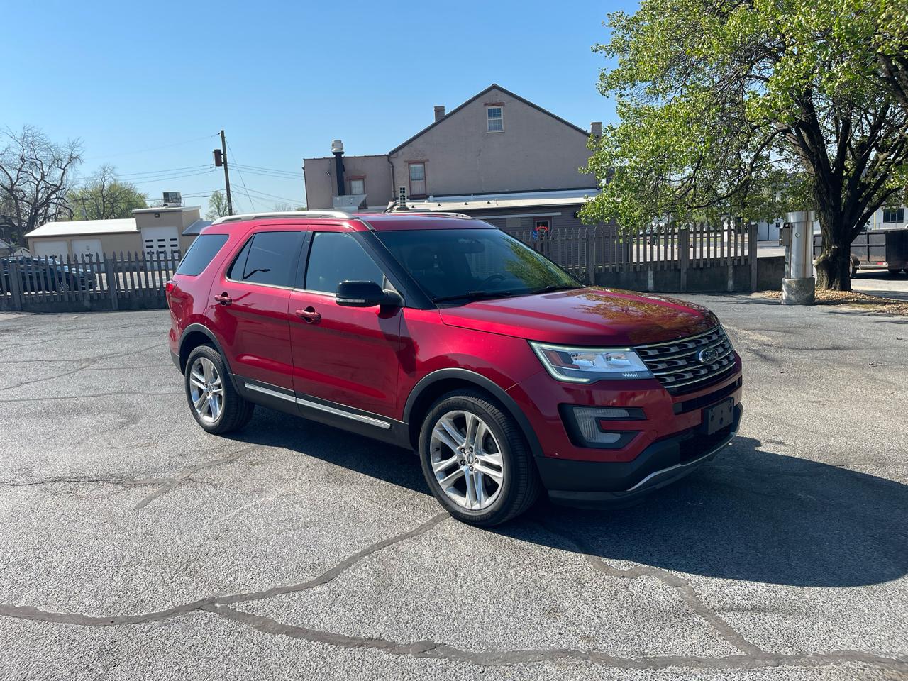 Ford Explorer 4WD 4dr V6 XLT 2016