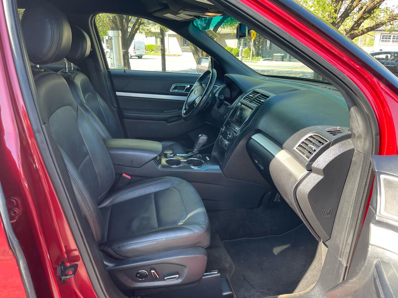 Ford Explorer 4WD 4dr V6 XLT 2016