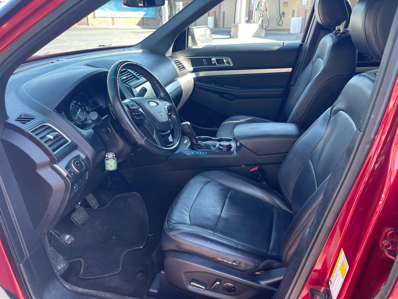 Ford Explorer 4WD 4dr V6 XLT 2016