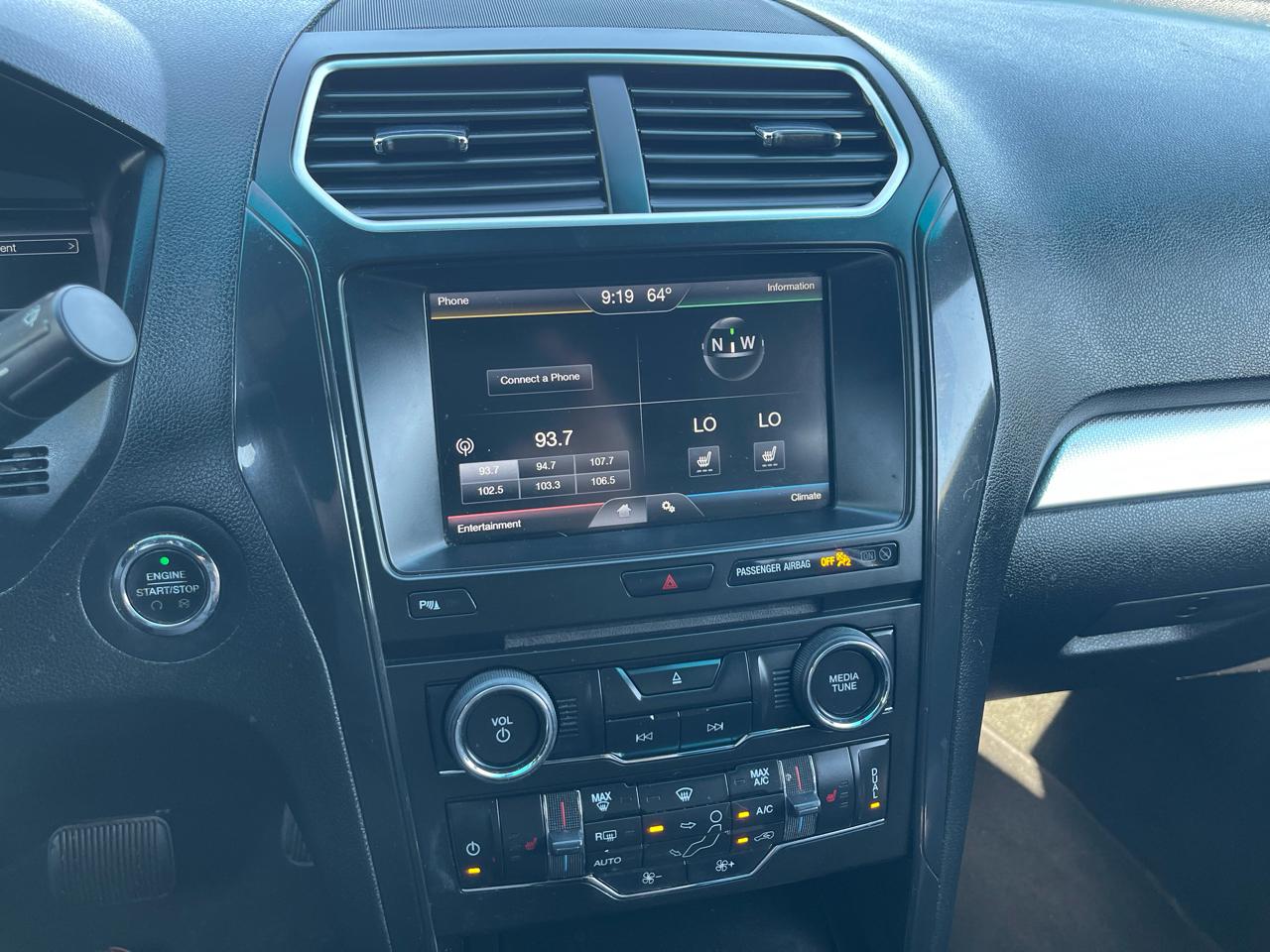 Ford Explorer 4WD 4dr V6 XLT 2016