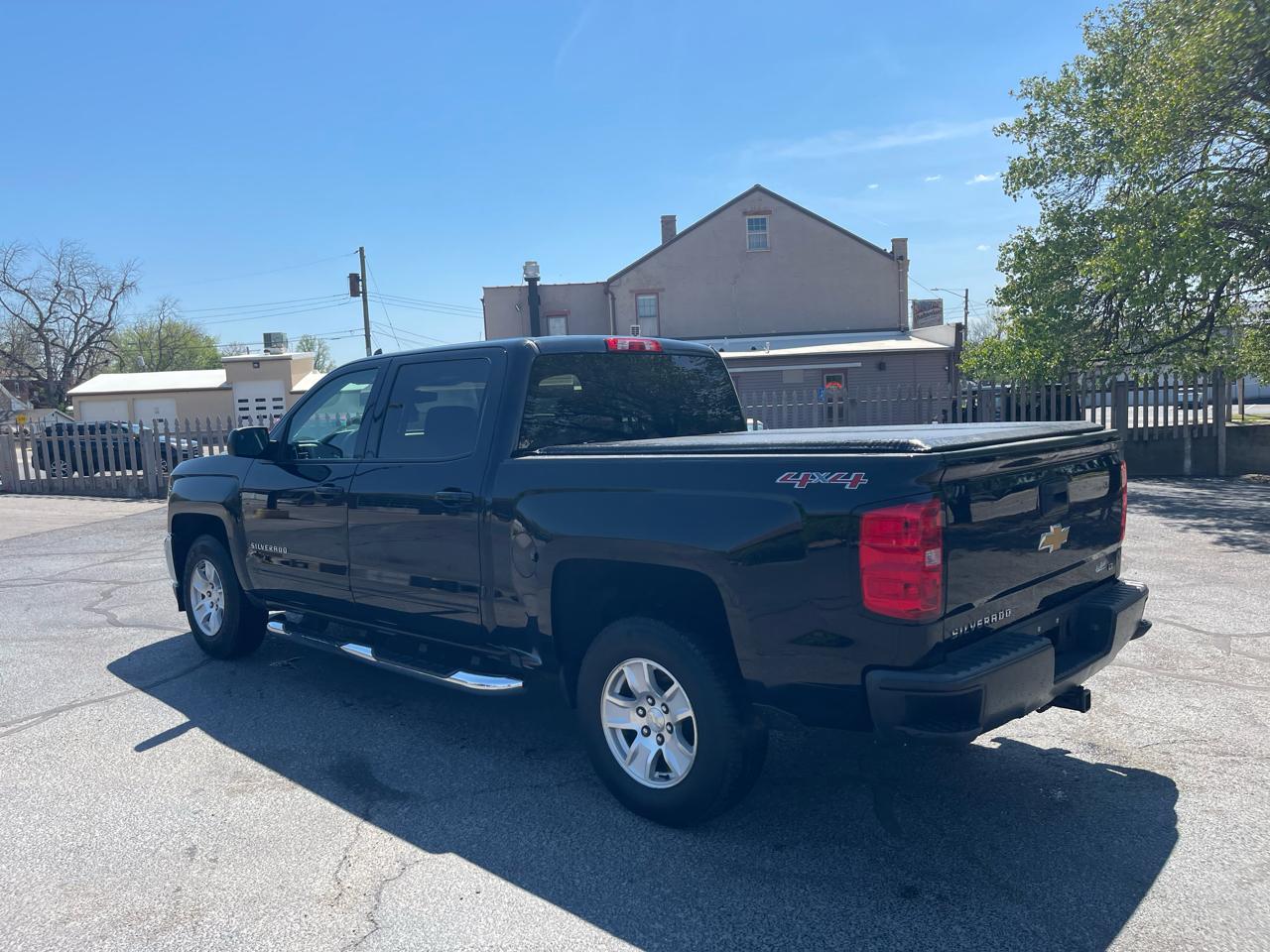 Chevrolet Silverado 1500 1LT Crew Cab 4WD 2017