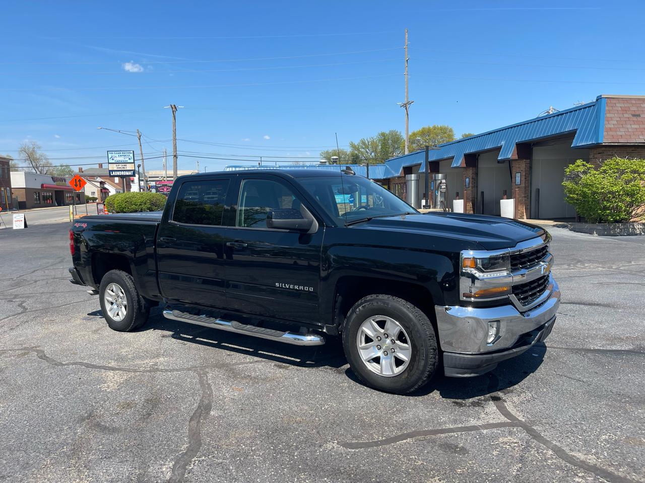 Chevrolet Silverado 1500 1LT Crew Cab 4WD 2017