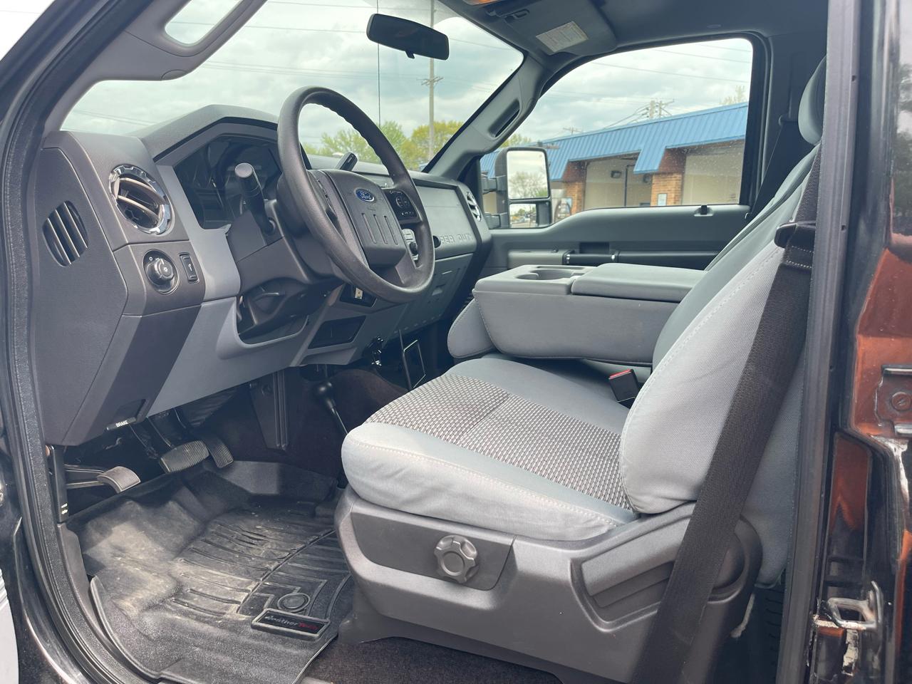 Ford F-250 SD XLT Crew Cab Short Bed 4WD 2015