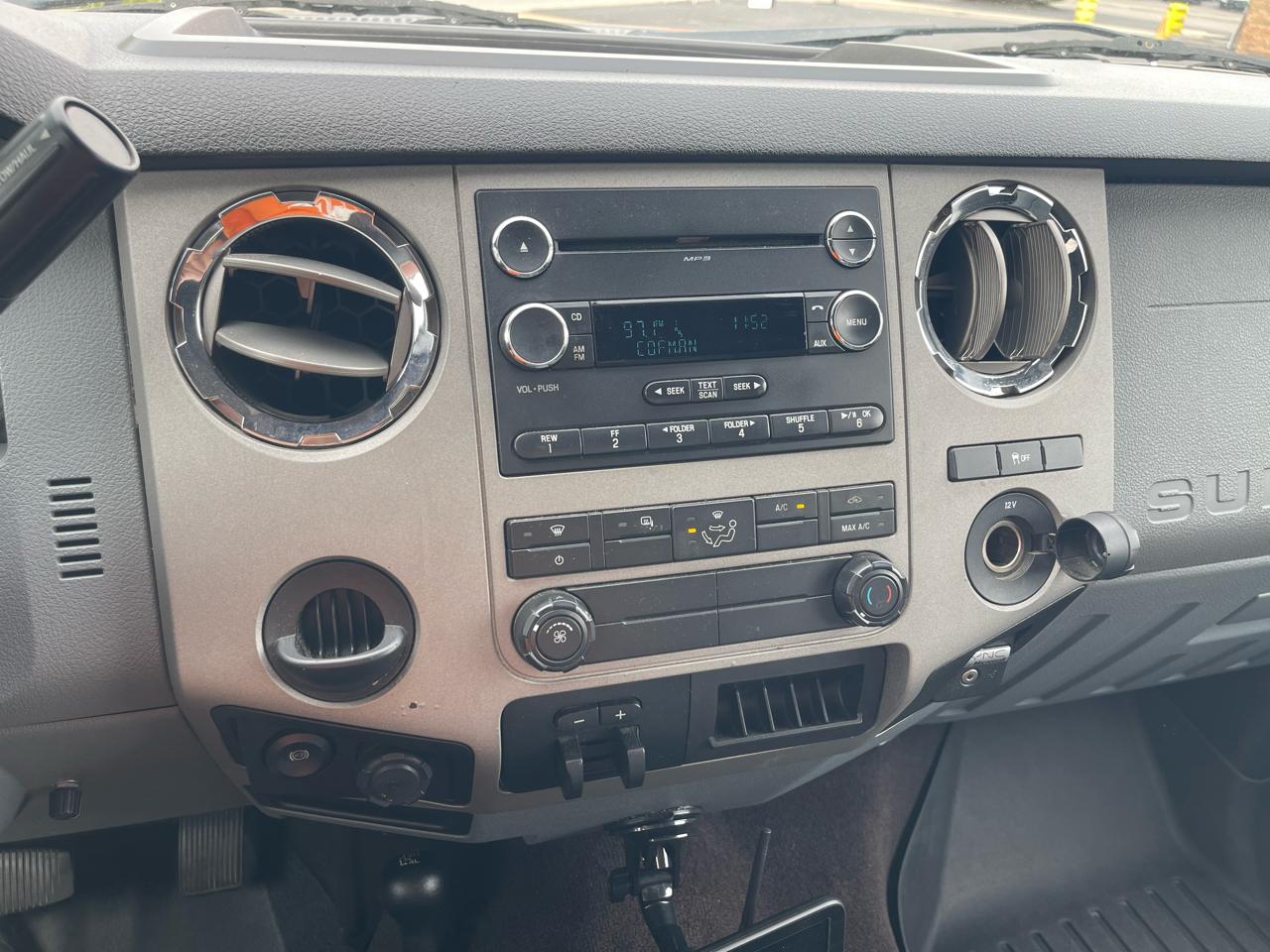 Ford F-250 SD XLT Crew Cab Short Bed 4WD 2015